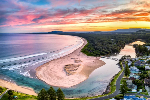 Seven Mile Beach and Gerroa