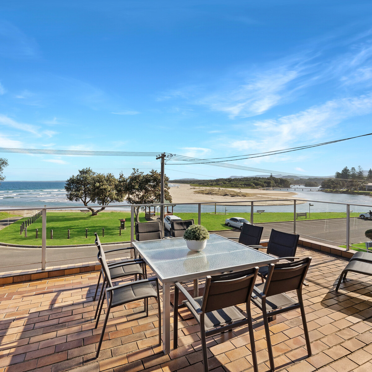 ANZAC Day long weekend 2026 – third night free