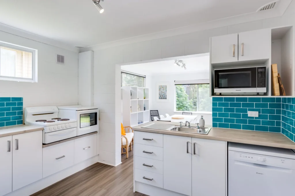 Bay Breeze at Blenheim Beach, Vincentia 2