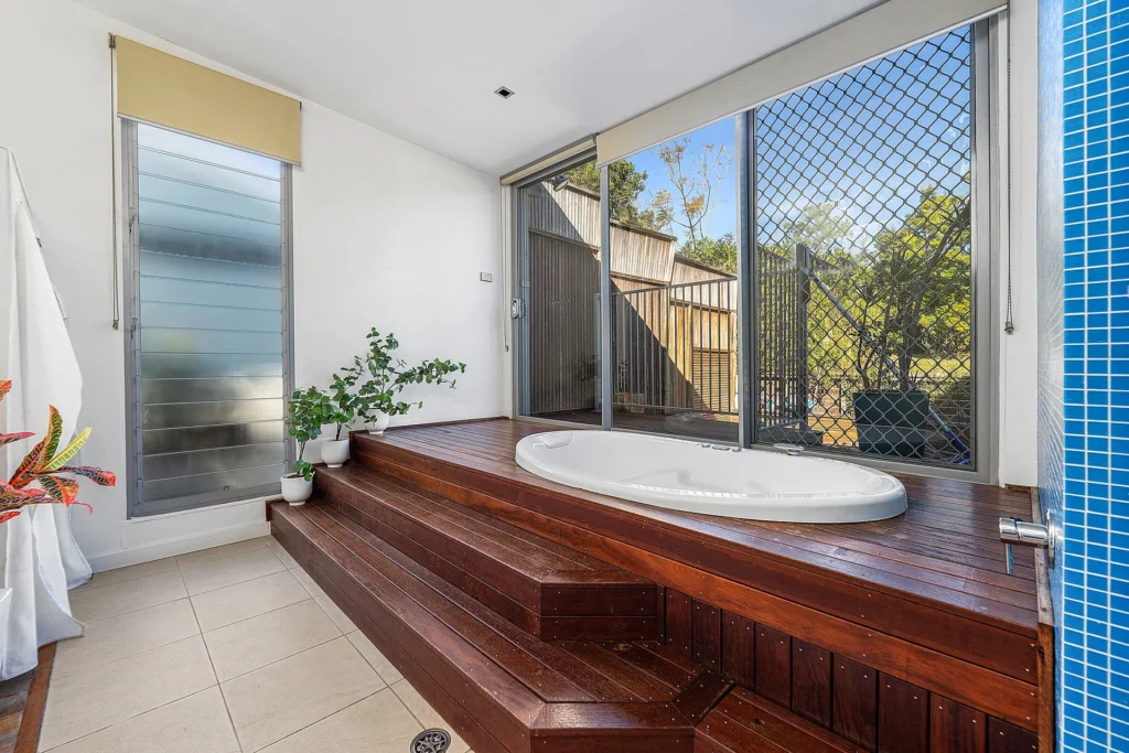 Orion’s Lookout - Bathtub
