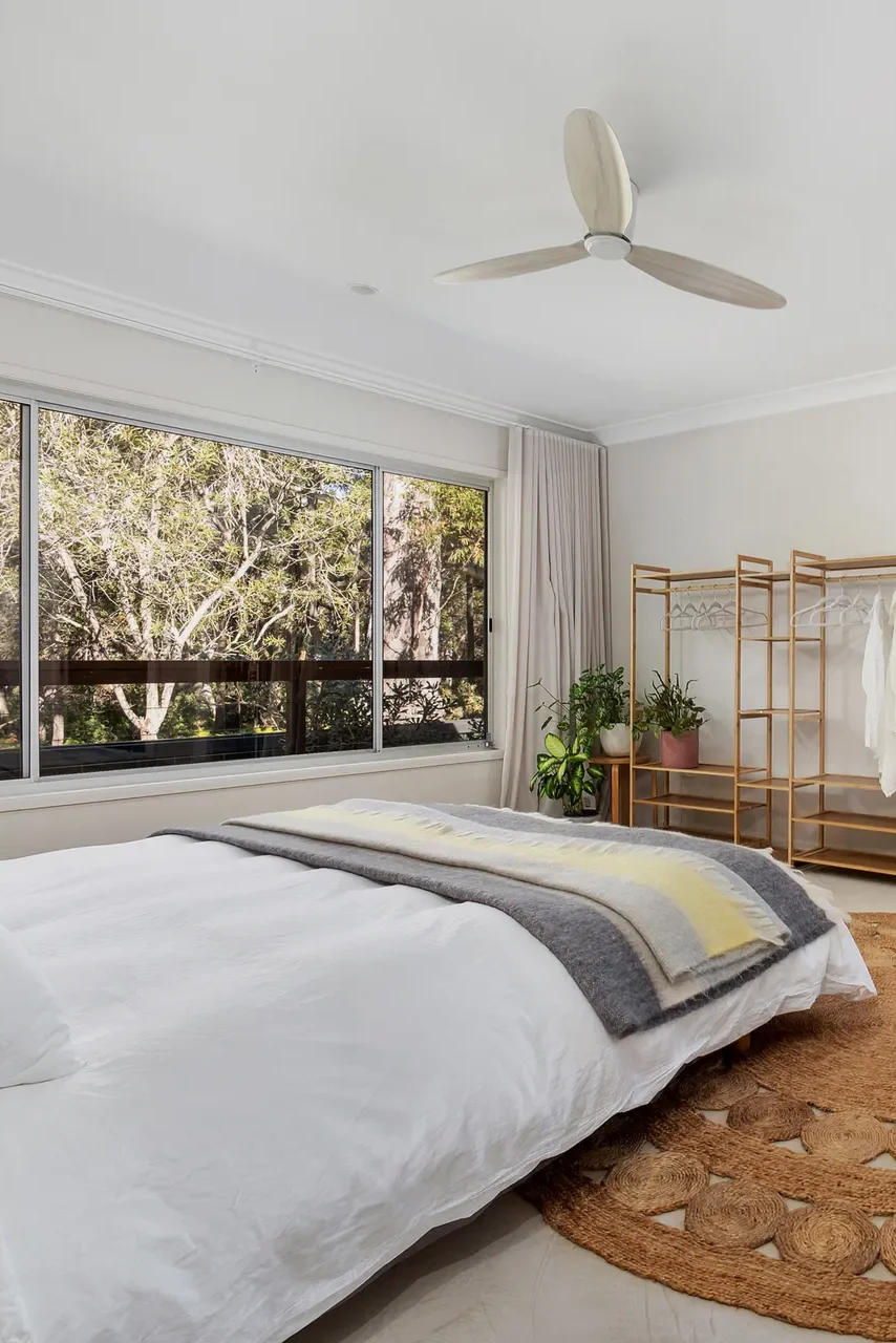 Scandi Beach House - Bed room - Private accommodation in Vincentia