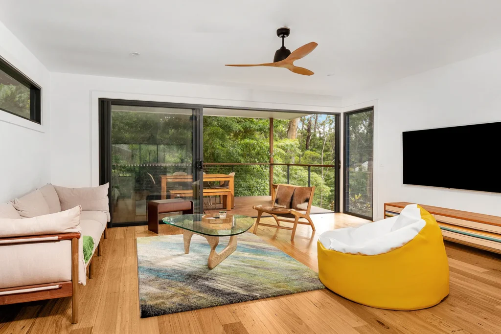 The Twig - Living room - Private accommodation in Vincentia