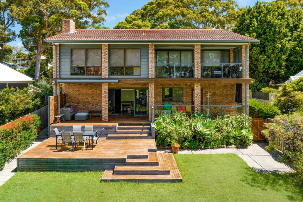 large house for family vacation in vincentia