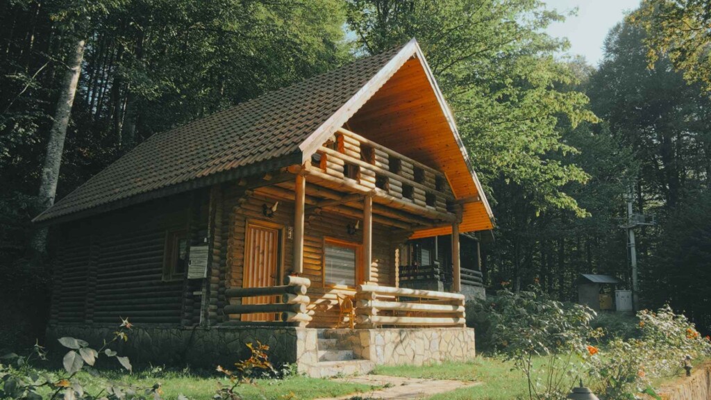 Charming Wooden Cabin in The South Coast Sandcastles