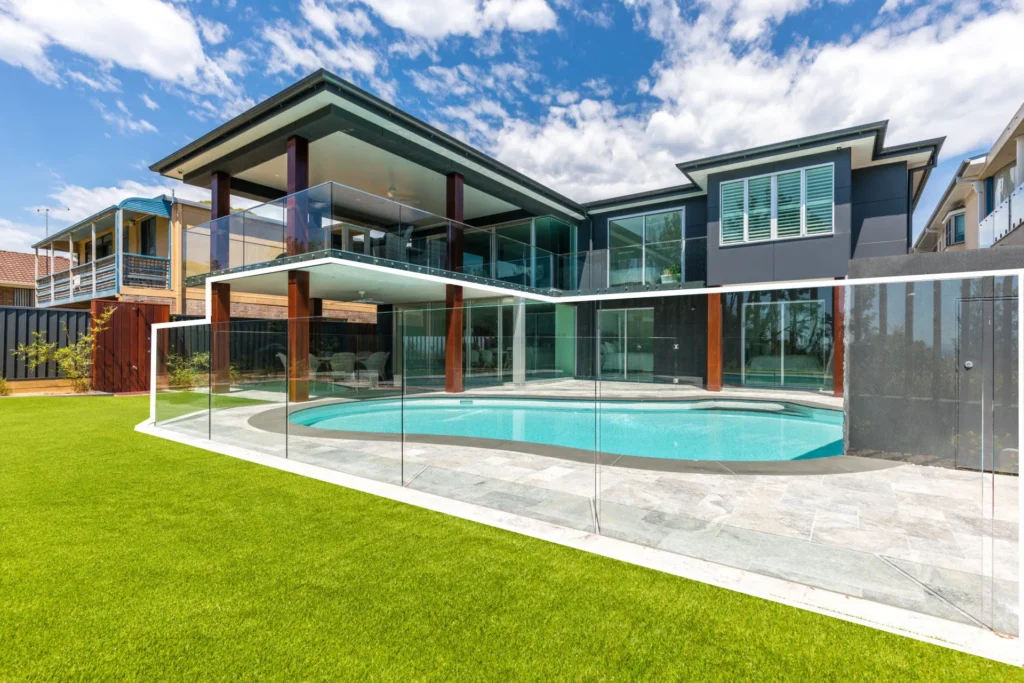 Vukeville Vincentia holiday house with pool and backyard