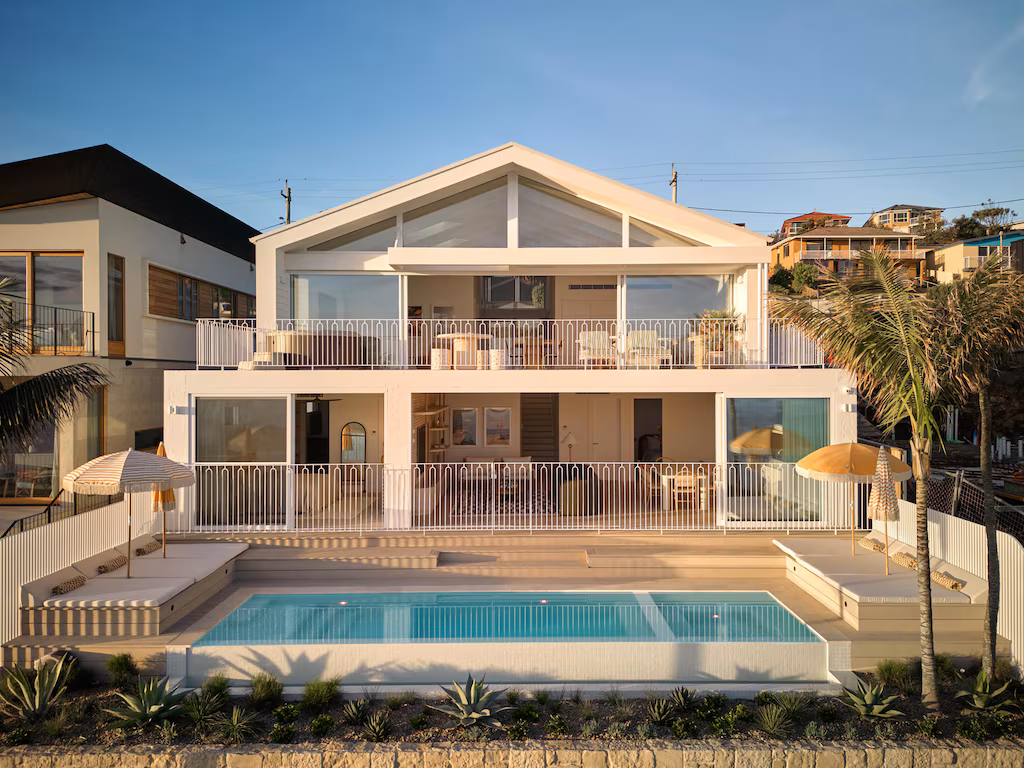 pool stay in gerroa