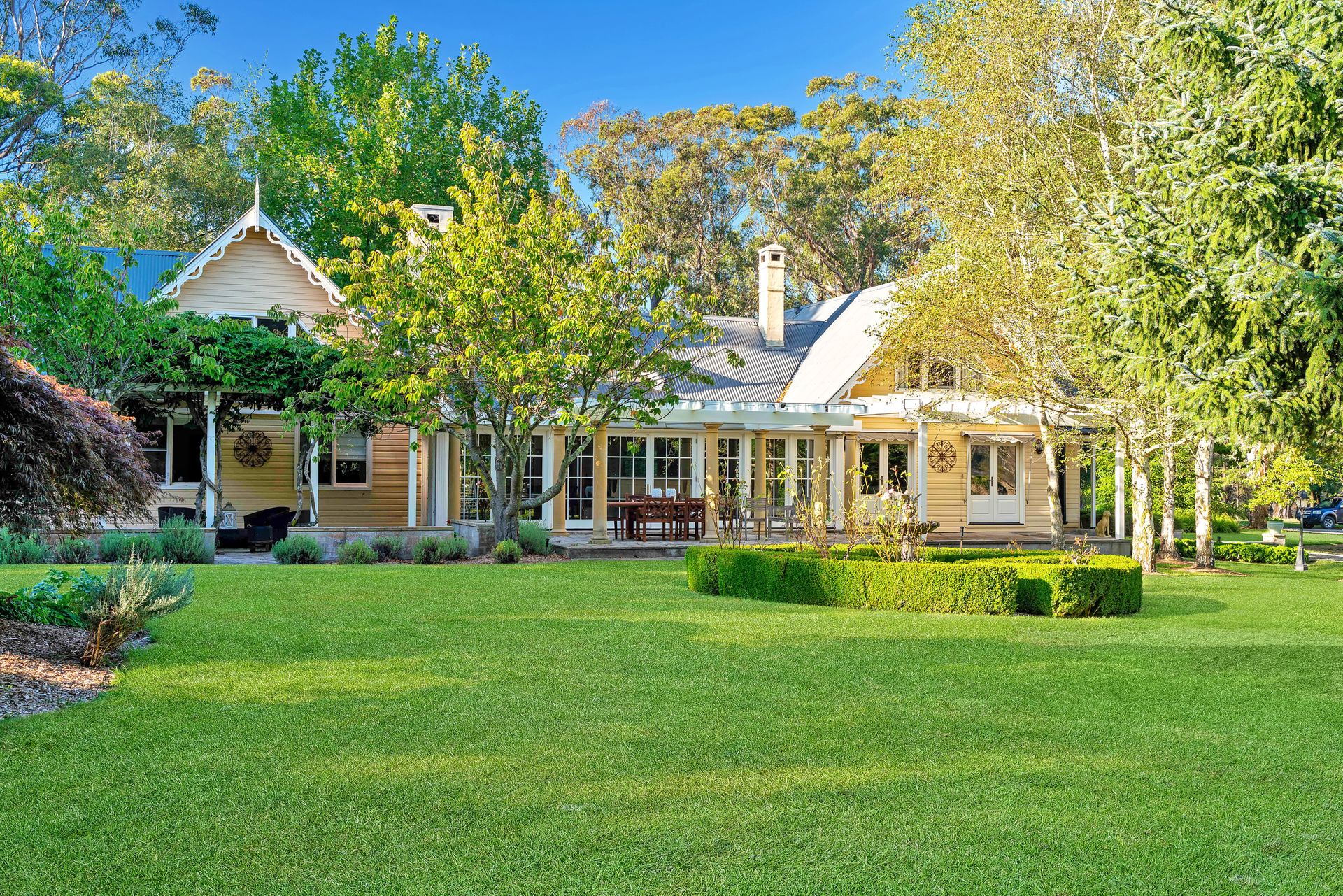 Glen Regan, Berrima The Holidays Collection